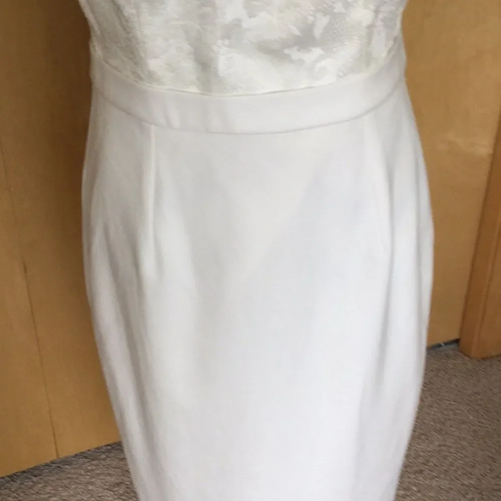 Black Halo Aubrey Embroidered Sheath Dress - Picture 6 of 7